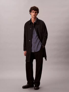 Camisa de rayas con botones, confeccionada en mezcla de viscosa y corte holgado