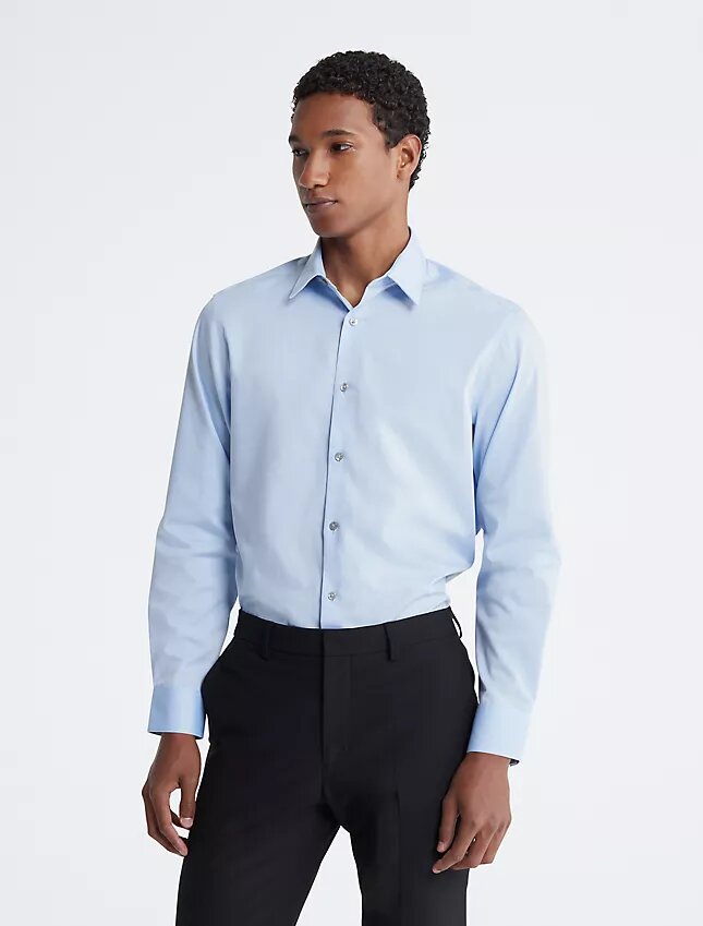 Camisa de vestir entallada de algodón con diseño en espiga Camisa de vestir entallada de algodón con diseño en espiga