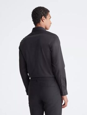 Camisa de vestir entallada de algodón con diseño en espiga Camisa de vestir entallada de algodón con diseño en espiga