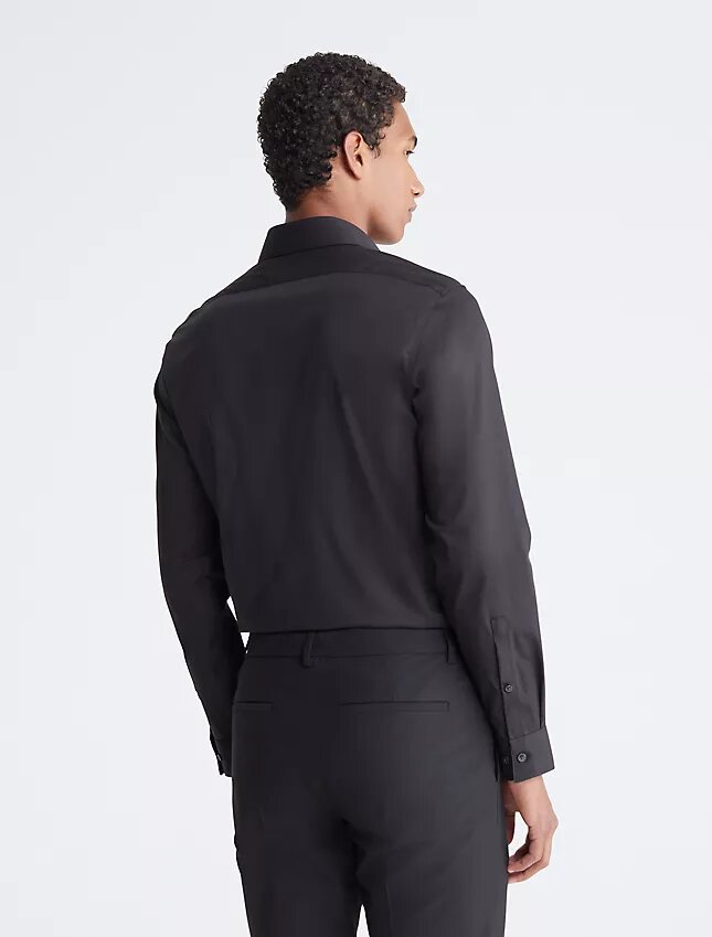 Camisa de vestir entallada de algodón con diseño en espiga Camisa de vestir entallada de algodón con diseño en espiga