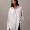 Camisa de viscosa holgada con botones Camisa de viscosa holgada con botones