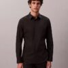 Camisa entallada elástica con botones