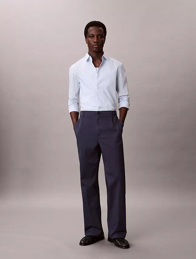 Camisa entallada elástica con botones Camisa entallada elástica con botones