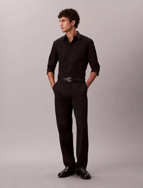 Camisa entallada elástica con botones
