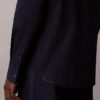 Camisa entallada elástica con botones Camisa entallada elástica con botones