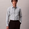 Camisa entallada elástica Supima con rayas teñidas en hilo