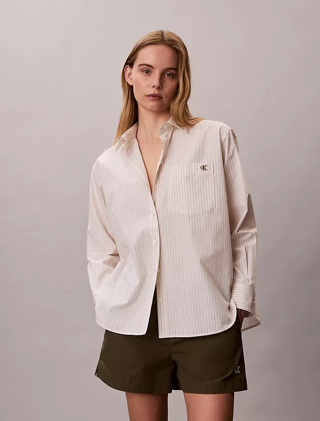 Camisa holgada con botones de popelín de algodón a rayas Camisa holgada con botones de popelín de algodón a rayas