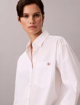 Camisa holgada de popelín de algodón con botones