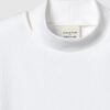 Camiseta ajustada con cuello redondo y aberturas Camiseta ajustada con cuello redondo y aberturas