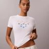 Camiseta ajustada con estampado del logotipo en capas Camiseta ajustada con estampado del logotipo en capas