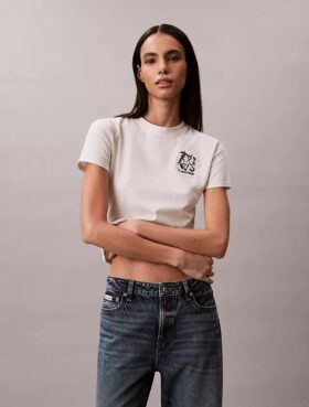 Camiseta ajustada con estampado floral