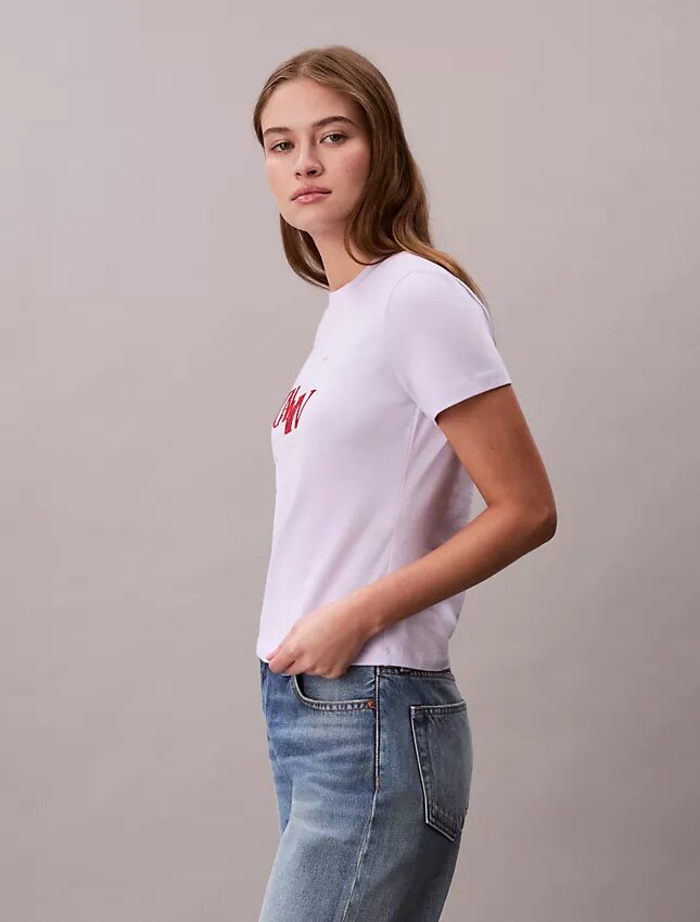 Camiseta ajustada con gráfico de logotipo dividido Camiseta ajustada con gráfico de logotipo dividido