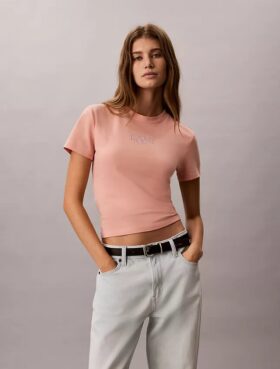 Camiseta ajustada con gráfico del logotipo