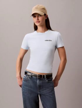 Camiseta ajustada con gráfico del logotipo