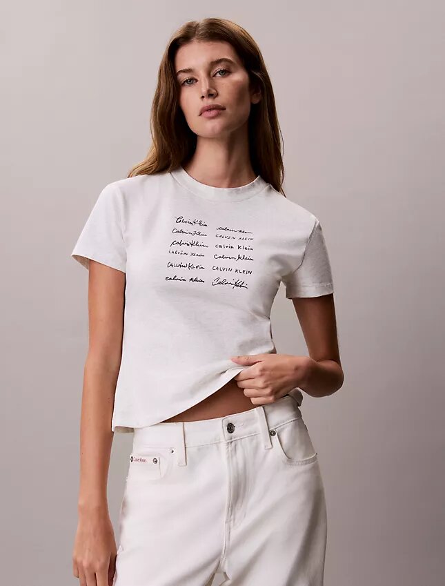 Camiseta ajustada con gráfico del logotipo Camiseta ajustada con gráfico del logotipo