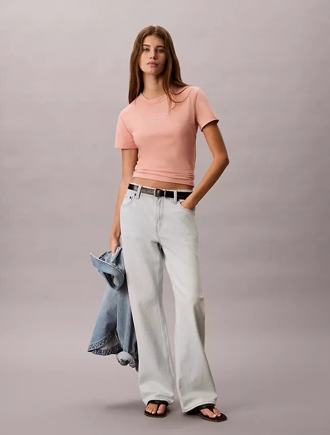 Camiseta ajustada con gráfico del logotipo Camiseta ajustada con gráfico del logotipo