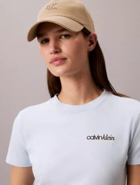 Camiseta ajustada con gráfico del logotipo