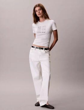 Camiseta ajustada con gráfico del logotipo