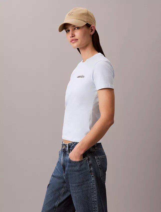 Camiseta ajustada con gráfico del logotipo Camiseta ajustada con gráfico del logotipo