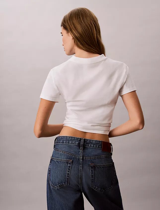 Camiseta ajustada con gráfico del logotipo Camiseta ajustada con gráfico del logotipo