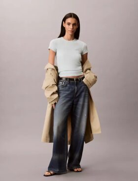 Camiseta ajustada con gráfico del logotipo Contour Rib