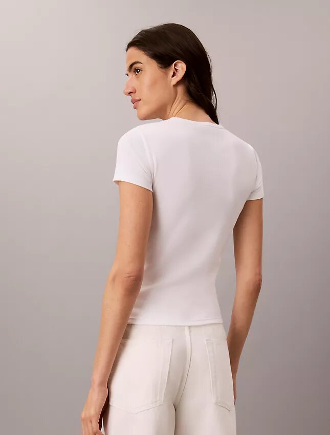 Camiseta ajustada con gráfico del logotipo Contour Rib Camiseta ajustada con gráfico del logotipo Contour Rib