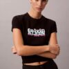 Camiseta ajustada con gráfico del logotipo en contraste Camiseta ajustada con gráfico del logotipo en contraste