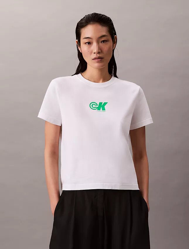 Camiseta ajustada con gráfico del logotipo Monogram Camiseta ajustada con gráfico del logotipo Monogram