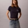 Camiseta ajustada con logotipo curvo Camiseta ajustada con logotipo curvo
