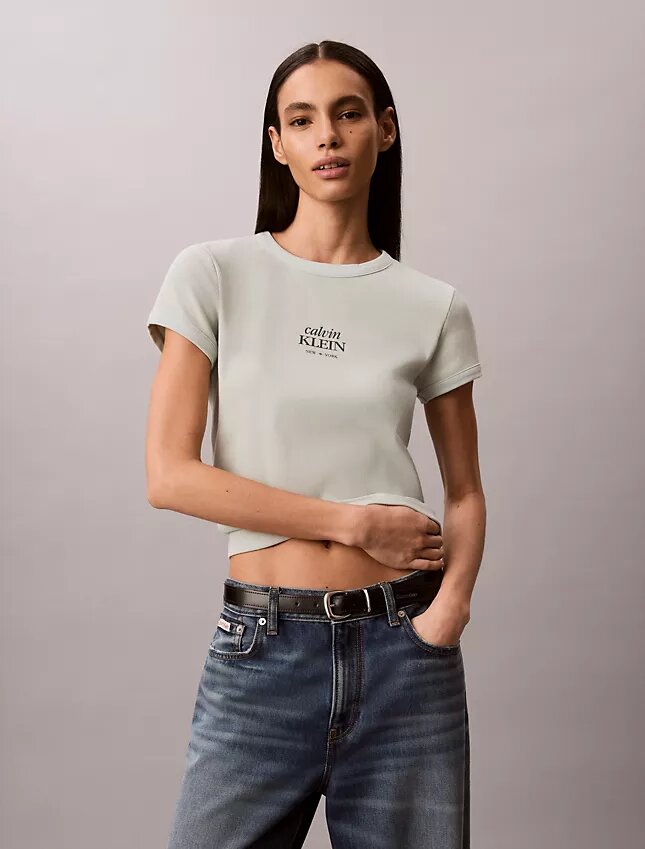 Camiseta ajustada de canalé con gráfico del logotipo Camiseta ajustada de canalé con gráfico del logotipo