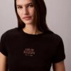 Camiseta ajustada de canalé con gráfico del logotipo Camiseta ajustada de canalé con gráfico del logotipo