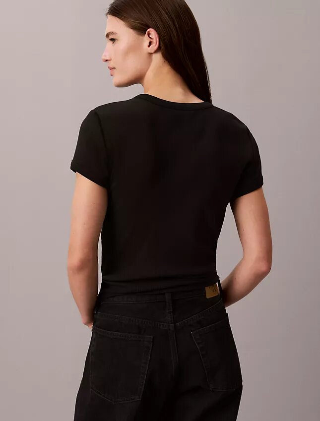 Camiseta ajustada de canalé con gráfico del logotipo Camiseta ajustada de canalé con gráfico del logotipo