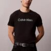 Camiseta clásica con el logotipo estándar Camiseta clásica con el logotipo estándar