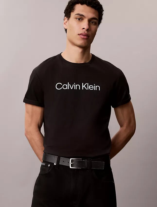 Camiseta clásica con el logotipo estándar Camiseta clásica con el logotipo estándar