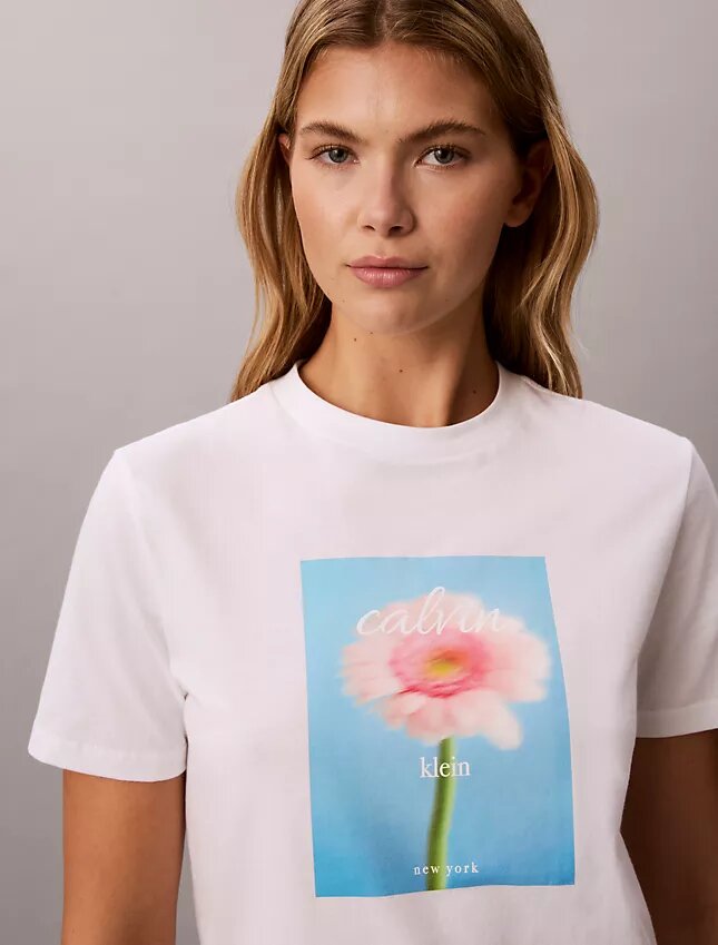Camiseta clásica con estampado de margaritas Camiseta clásica con estampado de margaritas