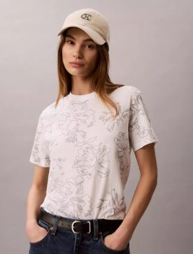 Camiseta clásica con estampado floral