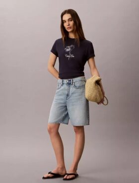 Camiseta clásica con estampado floral