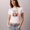 Camiseta clásica con estampado floral Camiseta clásica con estampado floral