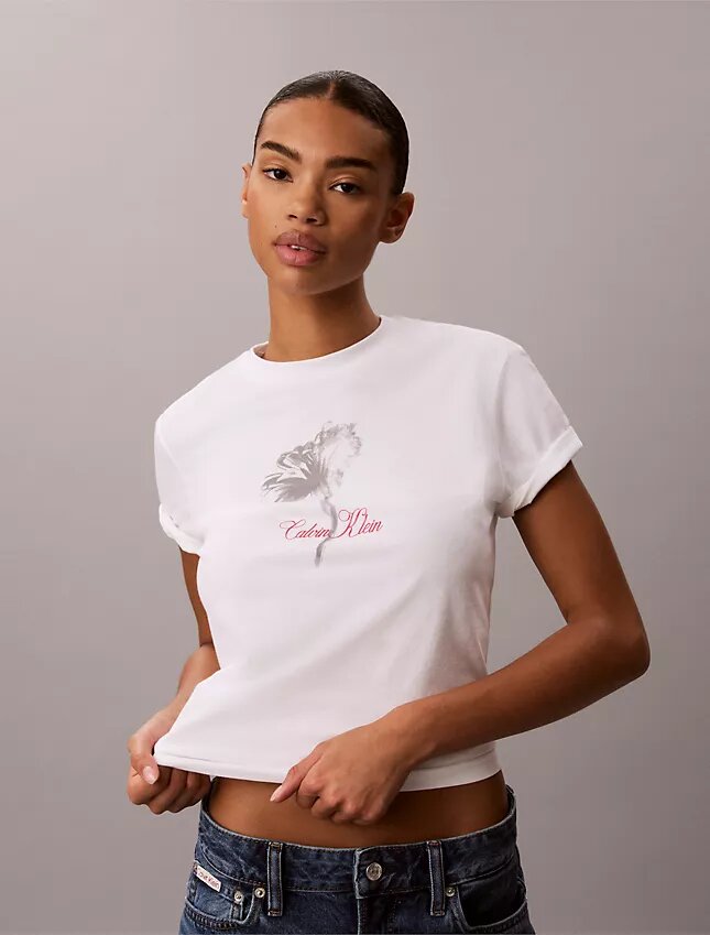Camiseta clásica con estampado floral Camiseta clásica con estampado floral