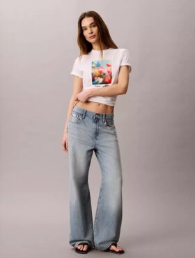 Camiseta clásica con estampado floral