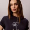 Camiseta clásica con estampado floral Camiseta clásica con estampado floral