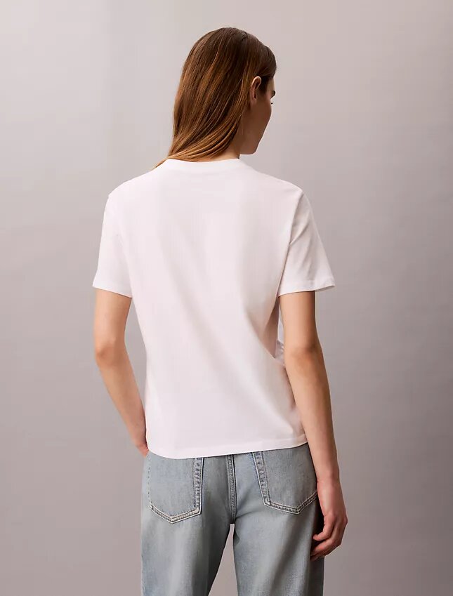 Camiseta clásica con estampado floral Camiseta clásica con estampado floral