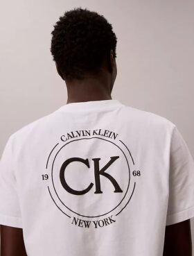 Camiseta clásica con gráfico de círculo con el logotipo