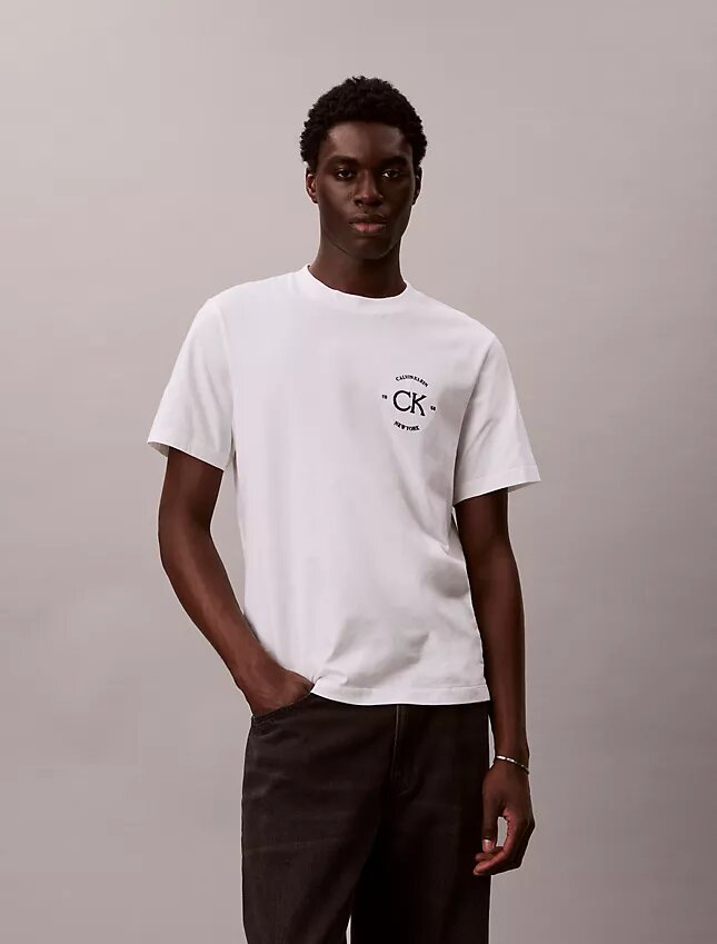 Camiseta clásica con gráfico de círculo con el logotipo Camiseta clásica con gráfico de círculo con el logotipo
