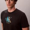 Camiseta clásica con gráfico de doble Monogram Camiseta clásica con gráfico de doble Monogram