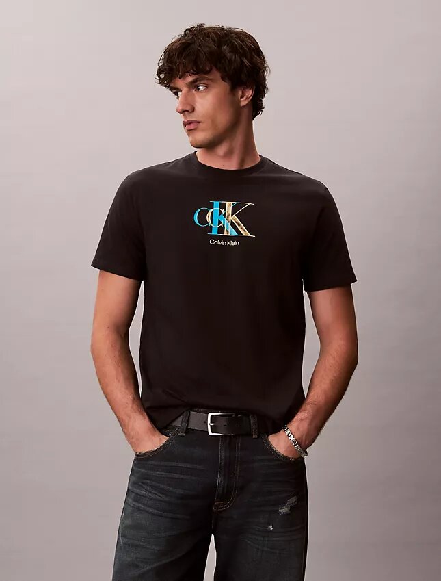 Camiseta clásica con gráfico de doble Monogram Camiseta clásica con gráfico de doble Monogram