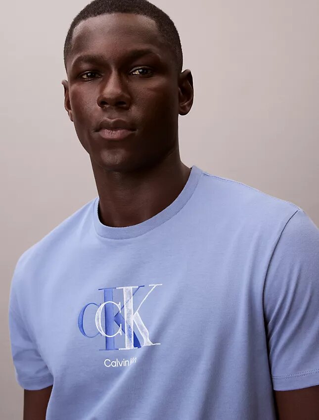 Camiseta clásica con gráfico de doble Monogram Camiseta clásica con gráfico de doble Monogram