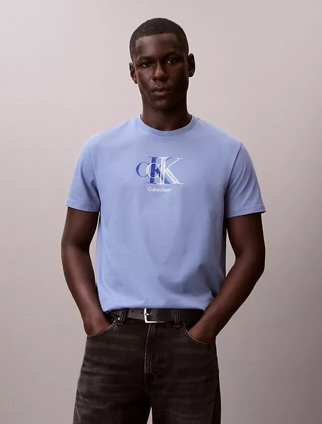 Camiseta clásica con gráfico de doble Monogram Camiseta clásica con gráfico de doble Monogram