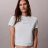 Camiseta clásica con gráfico de logotipo en capas Camiseta clásica con gráfico de logotipo en capas