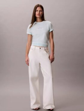 Camiseta clásica con gráfico de logotipo en capas